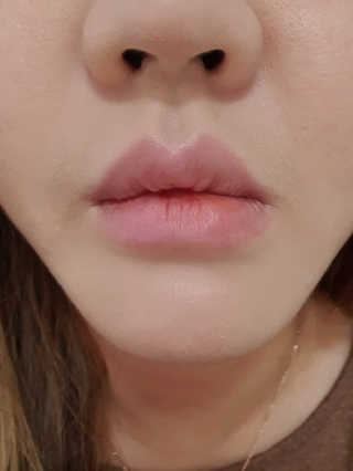 [블랙루즈] 에어 핏 벨벳 틴트 시즌6 5종 중 택1+랜덤1 — 5점을 준 리뷰어가 2020년 6월 올린 사용 사진