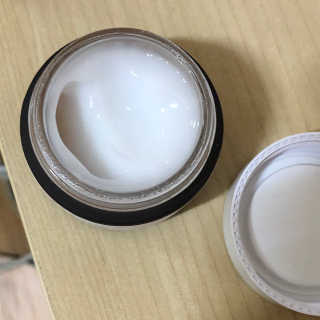 La Theorie Hydrating Ingredients | 하이드레이팅 인그레이디언츠 — 5점을 준 리뷰어가 2020년 5월 올린 사용 사진