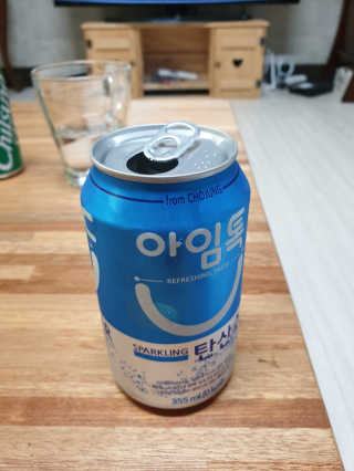 일화 아임톡 탄산수 355mlX24캔 + 보냉팩 증정이벤트 — 5점을 준 리뷰어가 2020년 4월 올린 사용 사진