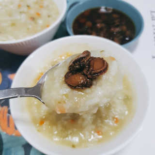 바다는다웰빙이다 완도사랑 전복죽 250g - 2팩 + 전복장조림 2팩 — 5점을 준 리뷰어가 2020년 8월 올린 사용 사진