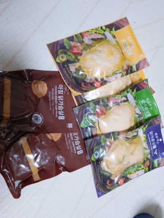 바로 먹는 아침 실온보관 닭가슴살 6종 — 3.5점을 준 리뷰어가 2020년 10월 올린 사용 사진