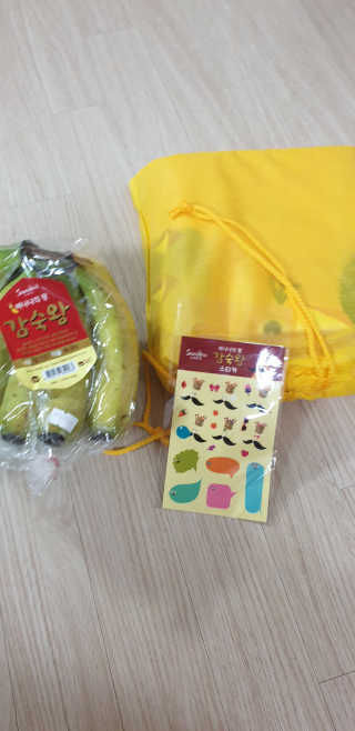 [스미후루] 감숙왕 바나나 1팩 1.3kg + 담요 + 스티커 — 5점을 준 리뷰어가 2020년 10월 올린 사용 사진