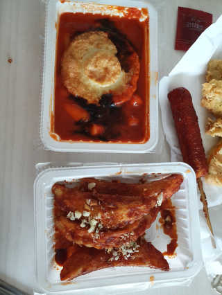 죠스떡볶이 [죠스푸드] 짜빠떡볶이+떡또그+범벅만두 신메뉴 3종 — 5점을 준 리뷰어가 2020년 4월 올린 사용 사진