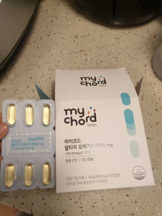 JW중외제약 마이코드 알티지 오메가3 1000 mg — 5점을 준 리뷰어가 2020년 8월 올린 사용 사진