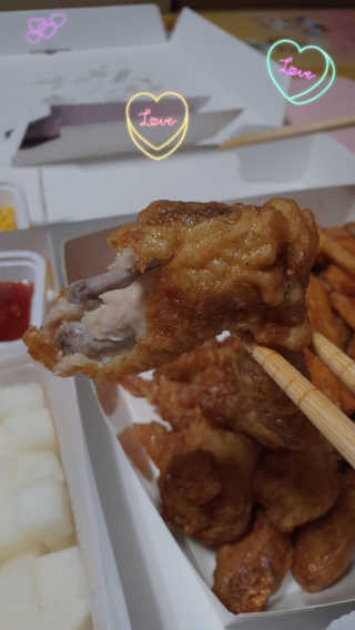네네치킨 소이크런치윙봉 — 5점을 준 리뷰어가 2020년 4월 올린 사용 사진