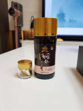 서울약사신협_프리미엄황삼골드_3.75g x 12환+75mgx12병 — 5점을 준 리뷰어가 2020년 9월 올린 사용 사진