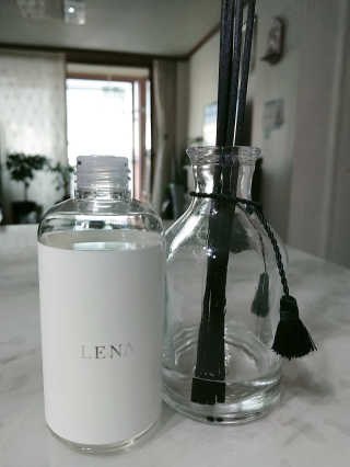 레나스 프리미엄 아로마 디퓨저 200ml  [1SET] — 5점을 준 리뷰어가 2020년 5월 올린 사용 사진