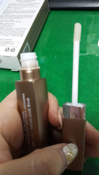 뷰티움얼티밋아이래쉬그로스세럼 — 5점을 준 리뷰어가 2020년 5월 올린 사용 사진