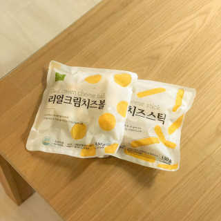 가치식탁 리얼치즈스틱, 리얼크림치즈볼 — 5점을 준 리뷰어가 2020년 8월 올린 사용 사진