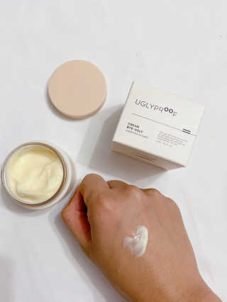 어글리프루프 크림 바이어글리 하이드레이션 샤워 50ml — 5점을 준 리뷰어가 2020년 10월 올린 사용 사진