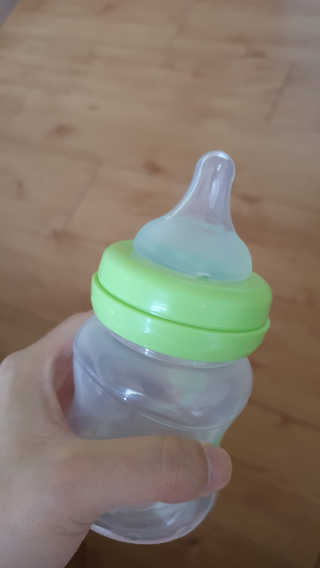 유비맘 신생아젖병 120ml 트리플팩_ 젖꼭지 포함 — 5점을 준 리뷰어가 2020년 7월 올린 사용 사진