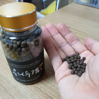 루토닉스 검은콩 서리태환 콩의두감 하수오+ 100g/1병 — 5점을 준 리뷰어가 2020년 9월 올린 사용 사진