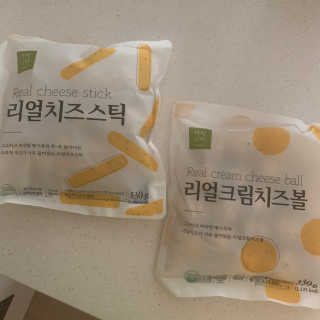 가치식탁 리얼치즈스틱, 리얼크림치즈볼 — 5점을 준 리뷰어가 2020년 8월 올린 사용 사진