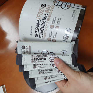 서울약사신협_FOS프리바이오틱스플러스쿠앤크_5gX100포 — 3.5점을 준 리뷰어가 2020년 5월 올린 사용 사진