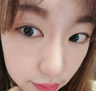 셀프코딩 밀키웨이 스프레드 글리터 밤 — 5점을 준 리뷰어가 2020년 7월 올린 사용 사진