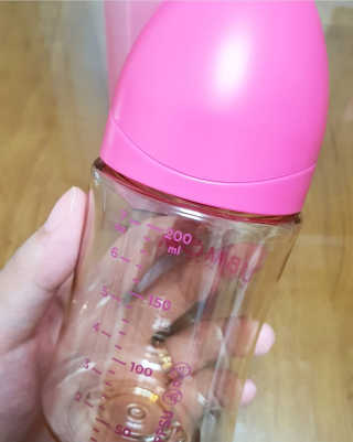유비맘 PPSU 젖병 노꼭지_200ml_컬러 랜덤 발송 — 4점을 준 리뷰어가 2020년 9월 올린 사용 사진