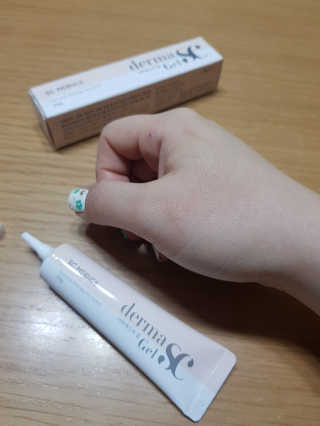 derma SC-Gel 더마에스씨 겔 20g — 5점을 준 리뷰어가 2020년 4월 올린 사용 사진