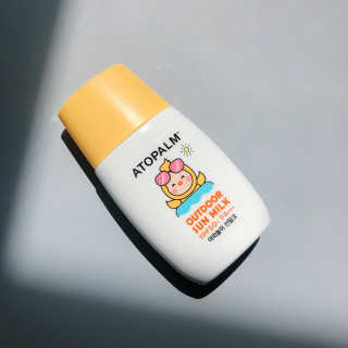 아토팜 야외놀이 선밀크 SPF50+ PA+++ — 5점을 준 리뷰어가 2020년 5월 올린 사용 사진
