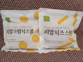 가치식탁 리얼치즈스틱, 리얼크림치즈볼 — 5점을 준 리뷰어가 2020년 10월 올린 사용 사진