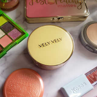 VELY VELY 아우라 허니 글로우 쿠션 — 4점을 준 리뷰어가 2020년 4월 올린 사용 사진