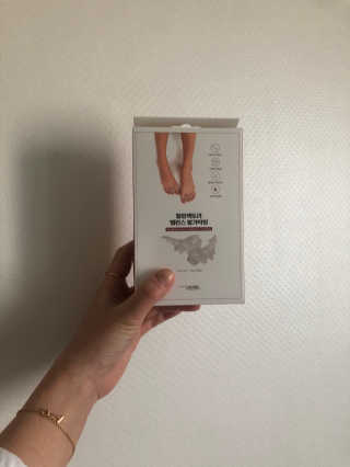 힐링팩토리 밸런스 발가락링 발가락교정기 A1 — 5점을 준 리뷰어가 2020년 4월 올린 사용 사진