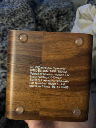 SEVIZ MINI10W 레트로 블루투스 스피커 — 5점을 준 리뷰어가 2020년 8월 올린 사용 사진