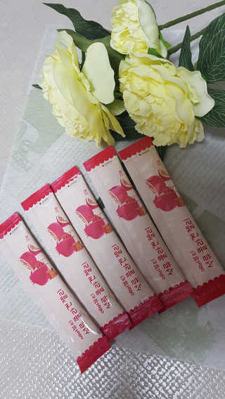 365더건강 에버뷰티 석류콜라겐 젤리 — 5점을 준 리뷰어가 2020년 8월 올린 사용 사진