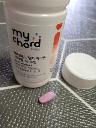 JW중외제약 마이코드 멀티비타민미네랄 포 우먼 — 5점을 준 리뷰어가 2020년 7월 올린 사용 사진