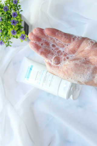 바이오믹 BIOMEEK SENSIMETIC MILD ACID CLEANSER — 5점을 준 리뷰어가 2020년 6월 올린 사용 사진
