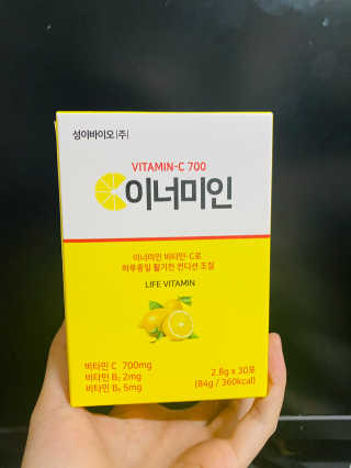 이너미인 VITAMIN-C 700 — 5점을 준 리뷰어가 2020년 10월 올린 사용 사진