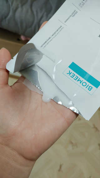 바이오믹 BIOMEEK SENSIMETIC SOOTHING MASK.S — 5점을 준 리뷰어가 2020년 7월 올린 사용 사진