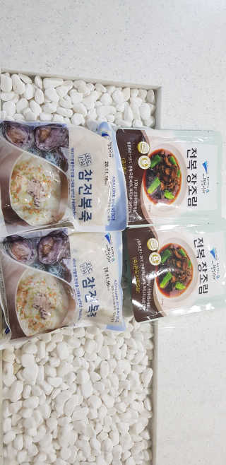 바다는다웰빙이다 완도사랑 전복죽 250g - 2팩 + 전복장조림 2팩 — 4점을 준 리뷰어가 2020년 11월 올린 사용 사진