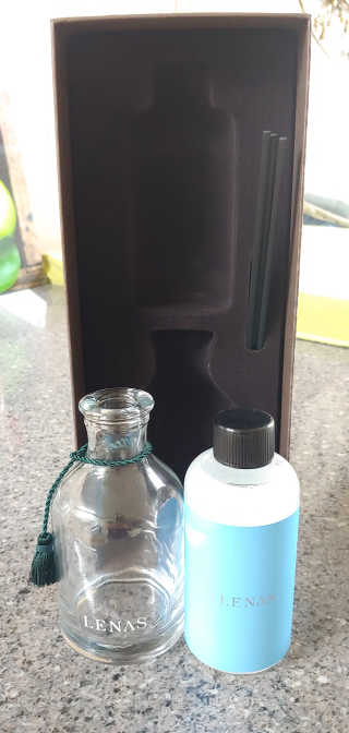 레나스 프리미엄 아로마 디퓨저 200ml  [1SET] — 5점을 준 리뷰어가 2020년 7월 올린 사용 사진