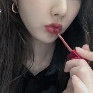 [블랙루즈] 에어 핏 벨벳틴트 시즌1 7종 중 택1+랜덤1 — 5점을 준 리뷰어가 2020년 9월 올린 사용 사진