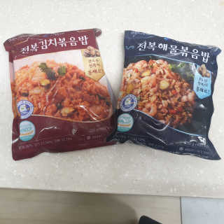 바다는다웰빙이다 전복해물볶음밥/전복김치볶음밥 250g-4봉지 — 5점을 준 리뷰어가 2020년 9월 올린 사용 사진