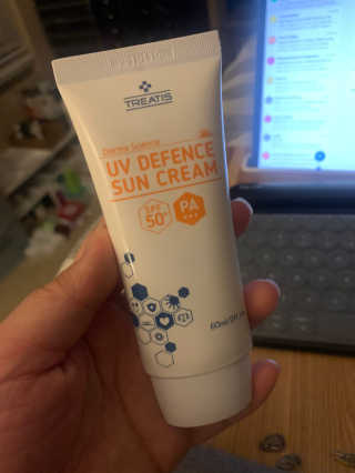 트리티스 US [TREATIS] UV Defence Sun Cream PA+++ / SPF50+ — 5점을 준 리뷰어가 2020년 10월 올린 사용 사진