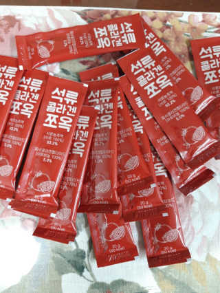조은약초 석류콜라겐 석류즙 석류쪼옥 젤리 스틱 15포 x 20g — 5점을 준 리뷰어가 2020년 7월 올린 사용 사진