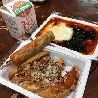 죠스떡볶이 [죠스푸드] 짜빠떡볶이+떡또그+범벅만두 신메뉴 3종 — 5점을 준 리뷰어가 2020년 4월 올린 사용 사진