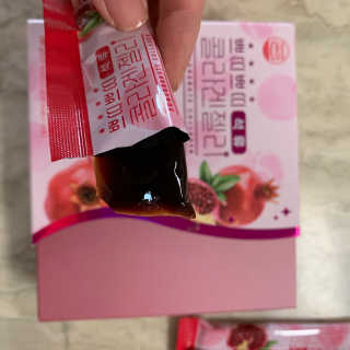헬스업_쁘띠쁘띠석류콜라겐젤리_20g x 14포 — 5점을 준 리뷰어가 2020년 10월 올린 사용 사진