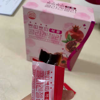 헬스업_쁘띠쁘띠석류콜라겐젤리_20g x 14포 — 4점을 준 리뷰어가 2020년 9월 올린 사용 사진