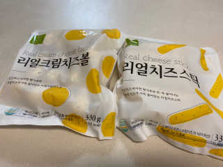 가치식탁 리얼치즈스틱, 리얼크림치즈볼 — 5점을 준 리뷰어가 2020년 8월 올린 사용 사진