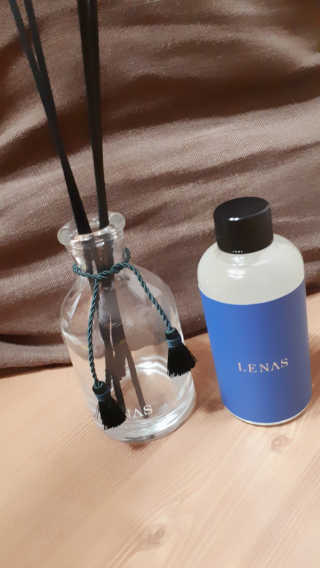 레나스 프리미엄 아로마 디퓨저 200ml  [1SET] — 4점을 준 리뷰어가 2020년 9월 올린 사용 사진