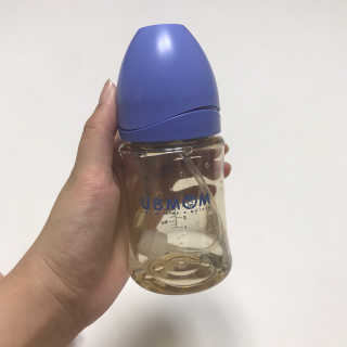 유비맘 PPSU 젖병 노꼭지_200ml_컬러 랜덤 발송 — 5점을 준 리뷰어가 2020년 9월 올린 사용 사진