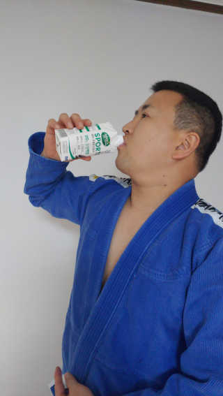 셀렉스스포츠 셀렉스 스포츠 드링크 초콜릿 _ 330ml x 12팩 — 4.5점을 준 리뷰어가 2020년 11월 올린 사용 사진