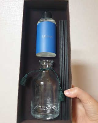레나스 프리미엄 아로마 디퓨저 200ml  [1SET] — 4점을 준 리뷰어가 2020년 11월 올린 사용 사진