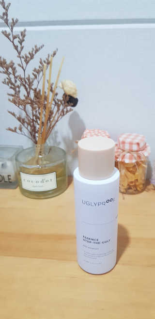 어글리프루프 에센스 스탑디어글리 레드모먼트 에센스 120ml — 5점을 준 리뷰어가 2020년 10월 올린 사용 사진
