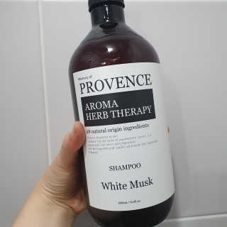 프로방스 화이트머스크 퍼퓸 샴푸 1000ml 업그레이드 — 5점을 준 리뷰어가 2020년 8월 올린 사용 사진