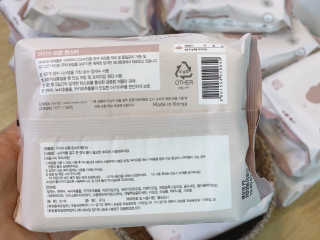 아이수 브론 몬스터 휴대용 아기 물티슈 — 4.5점을 준 리뷰어가 2020년 12월 올린 사용 사진