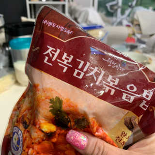 바다는다웰빙이다 전복해물볶음밥/전복김치볶음밥 250g-4봉지 — 5점을 준 리뷰어가 2020년 8월 올린 사용 사진