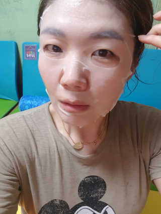 비피도랩 프로클리닉 폴루션에이징 프로텍트 마스크 — 5점을 준 리뷰어가 2020년 7월 올린 사용 사진
